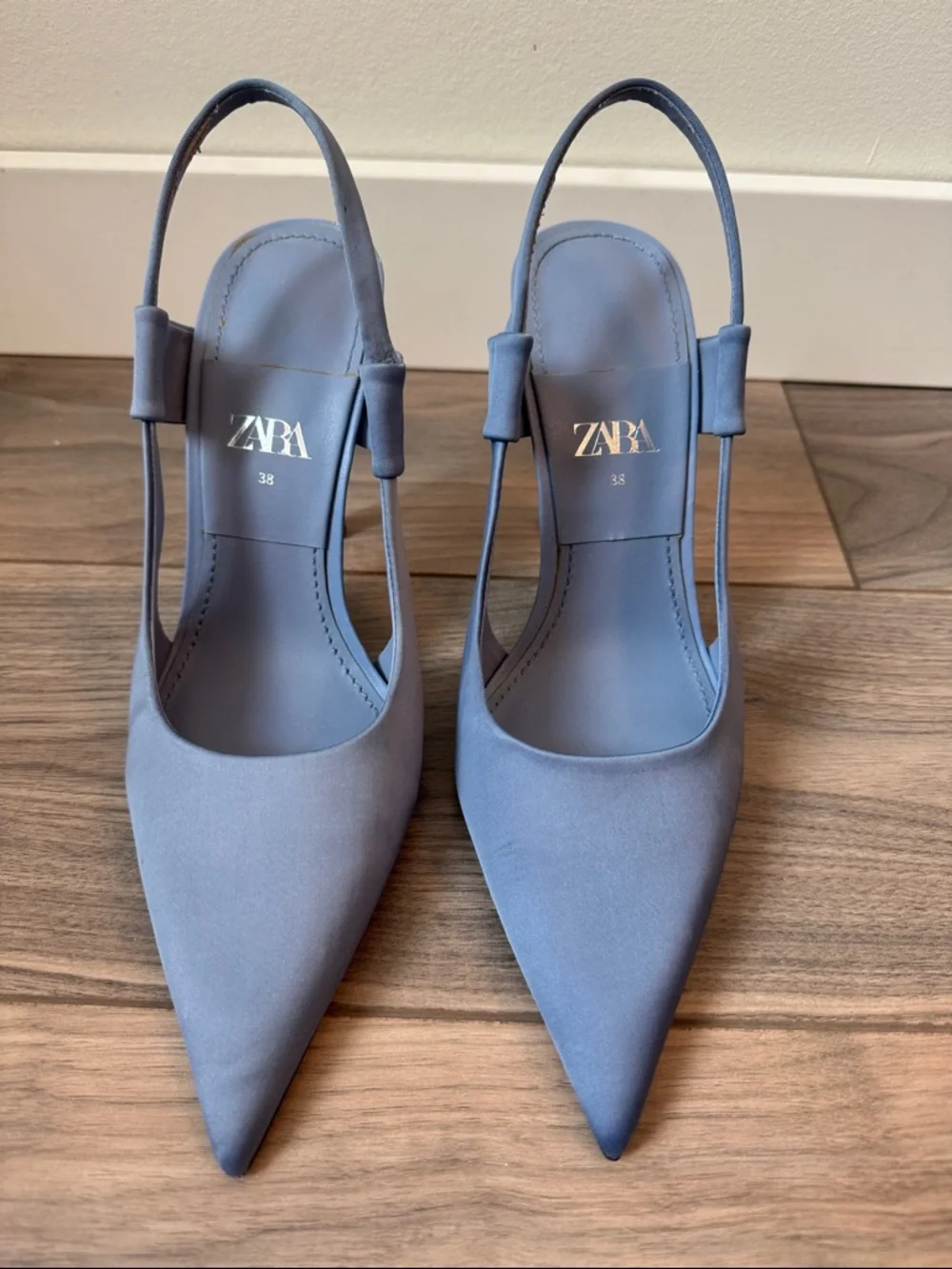 ZARA Dusty Blue Pointed Slingback Heels - Picture 2 of 3